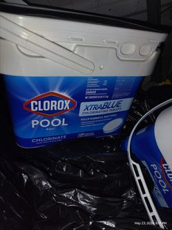 Pool chlorine tablets