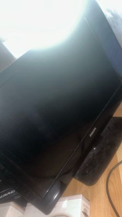 2 Flats TVs