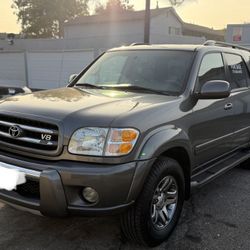 2004 Toyota Sequoia Limited 