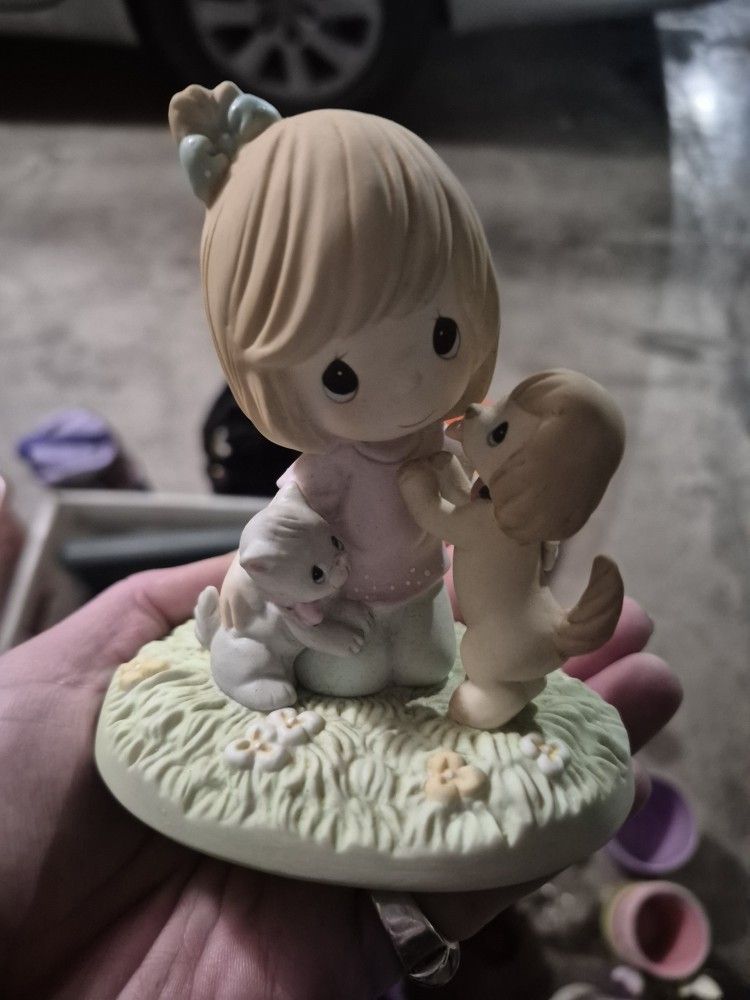 Precious Moments Figurine