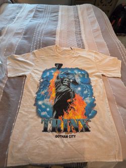 Trinx Gotham City Graphic T-Shirt