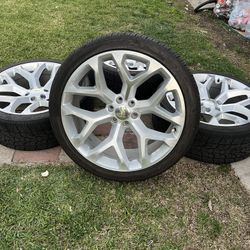 Rines 24 Chevy Silverado $1200 llantas 295 35 24 En Perfecto Estado No Canbios 