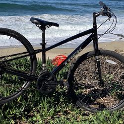 Trek verve 3. 24 speed small size lightweight aluminum frame with hydraulic disc brakes