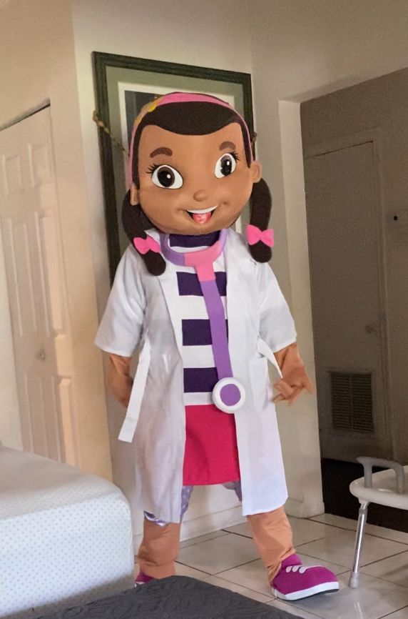 Doc McStuffins mascot costume like new