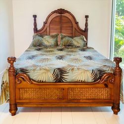 Bedroom set Tommy Bahama style Queen size (delivery available)