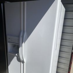 Refrigerator Kenmore 