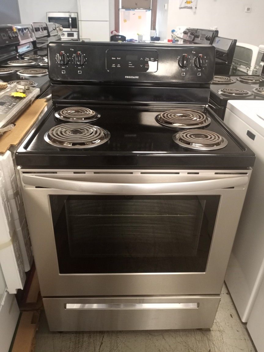 Electric Stove Stainless Steel like new works Perfectly very clean 1216 hartford turnpike Vernon CT