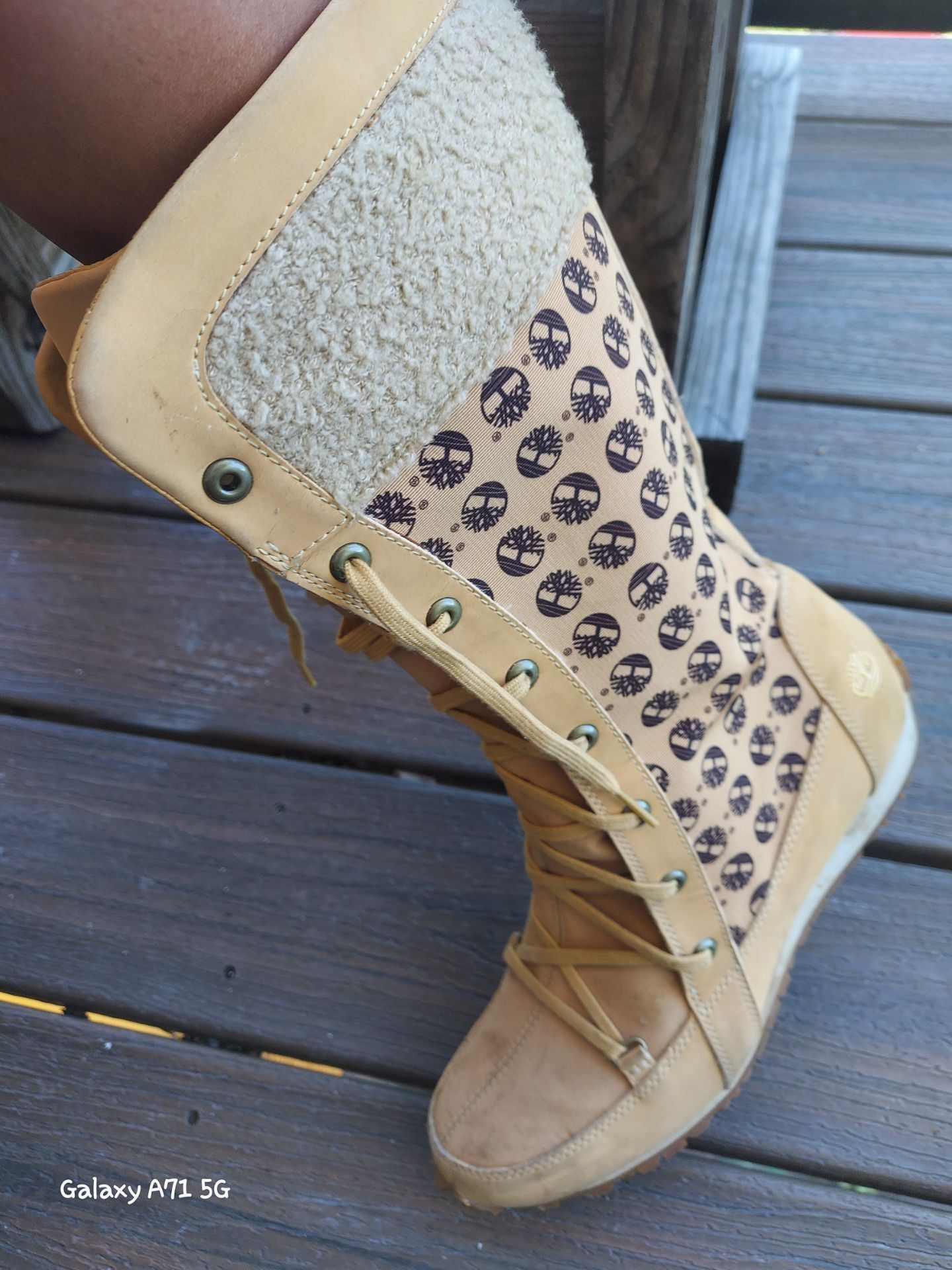 Size 10 Women Timberland Boots