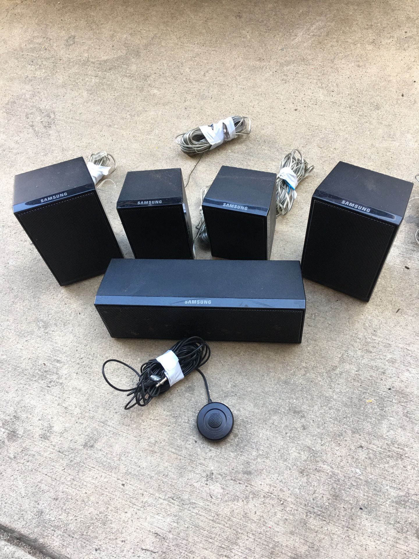 Used Samsung computer surround sound speaker all for 25