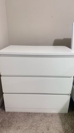Furniture - Drawer Dresser