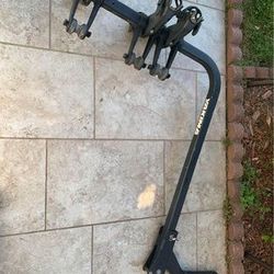 2" hitch mount YAKIMA bike rack for up to 3 bikes in GOOD condition!