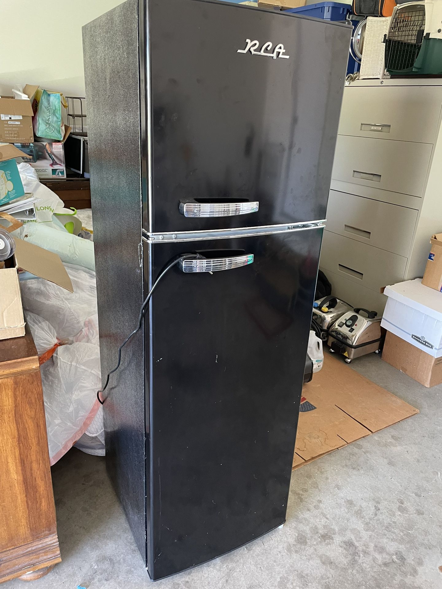 RCA RFR786-BLACK 2 Door Apartment Size Refrigerator with Freezer, 7.5 cu. ft, Retro Black
