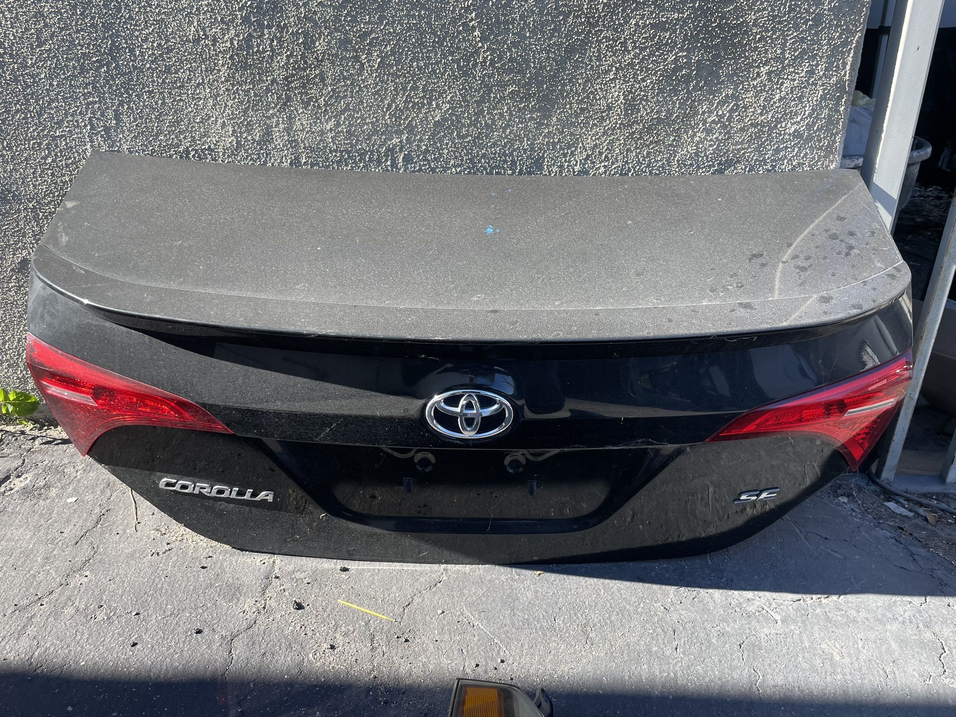 2018 Toyota Corolla trunk lid