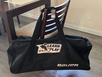BAUER - YOUTH/JUNIOR HOCKEY GEAR BAG - EXCELLENT CONDITION WITH TAG