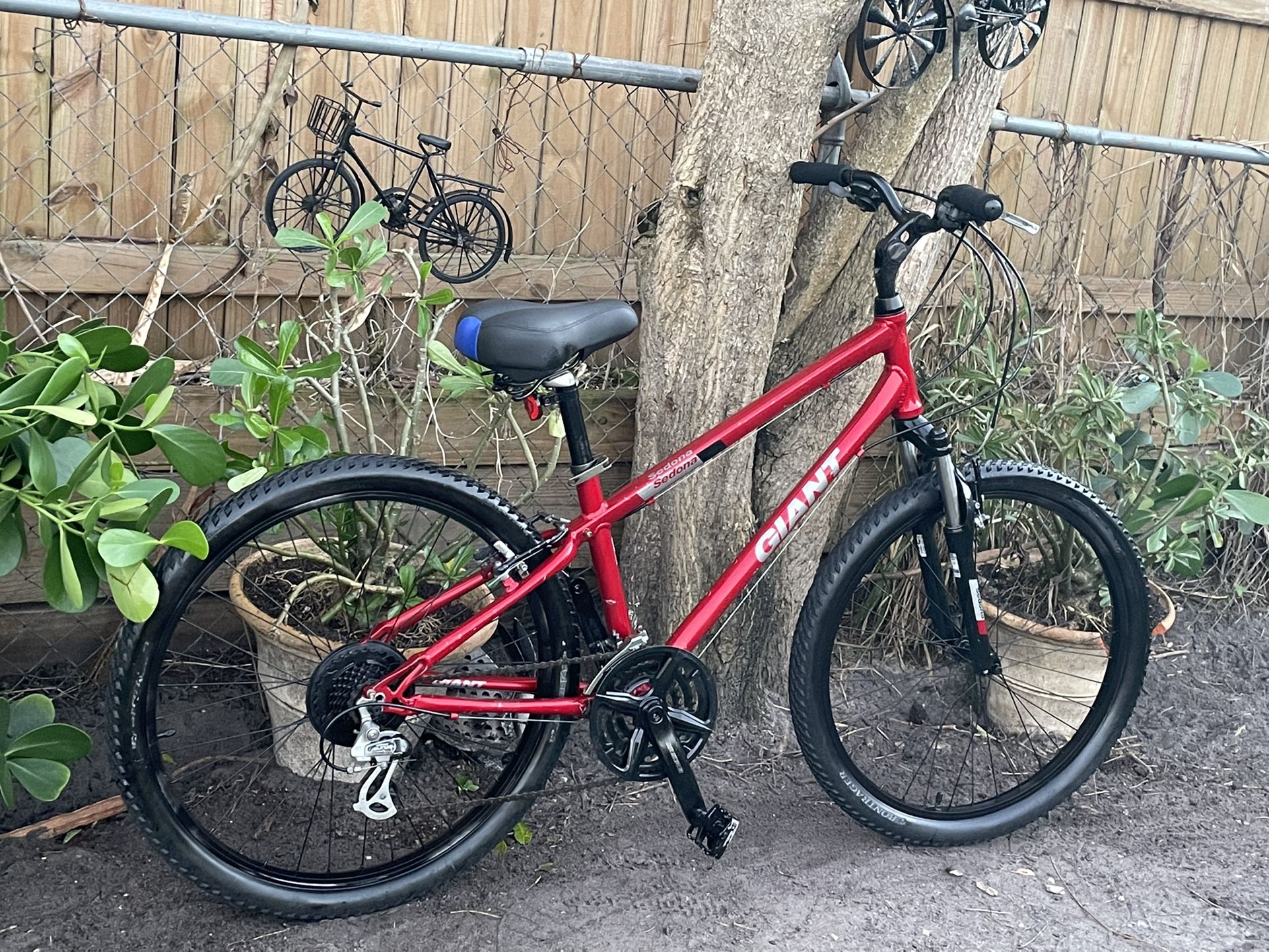 26 GIANT SEDONA 3-7 SPEED READY TO RIDE - TUNE UP DONE ✅