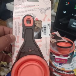 Collapsible Dog Scoop With Clip 