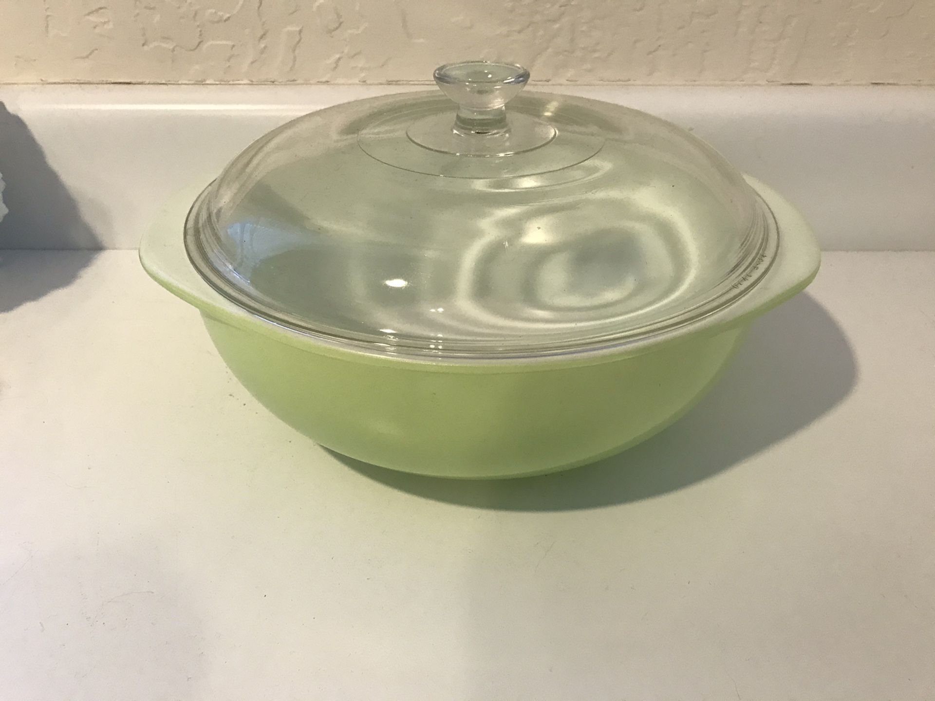 Pyrex 024 Lime Green Casserole with Lid