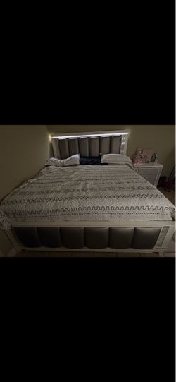 Bed room set