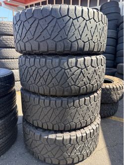 35x12.50r20 marca NITTO RIDGE GRAPPLER en perfectas condiciones de Vida las 4