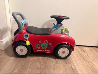 Radio flyer toddler car