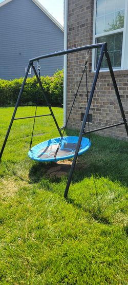Nest swing