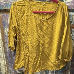 GOLD MUSTARD BOUTIQUE TOP NEVER WORE NEW SMOKE FREE XL 