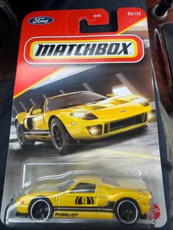 Matchbox Ford GT Die-Cast Car 93/125 yellow 1:64 scale