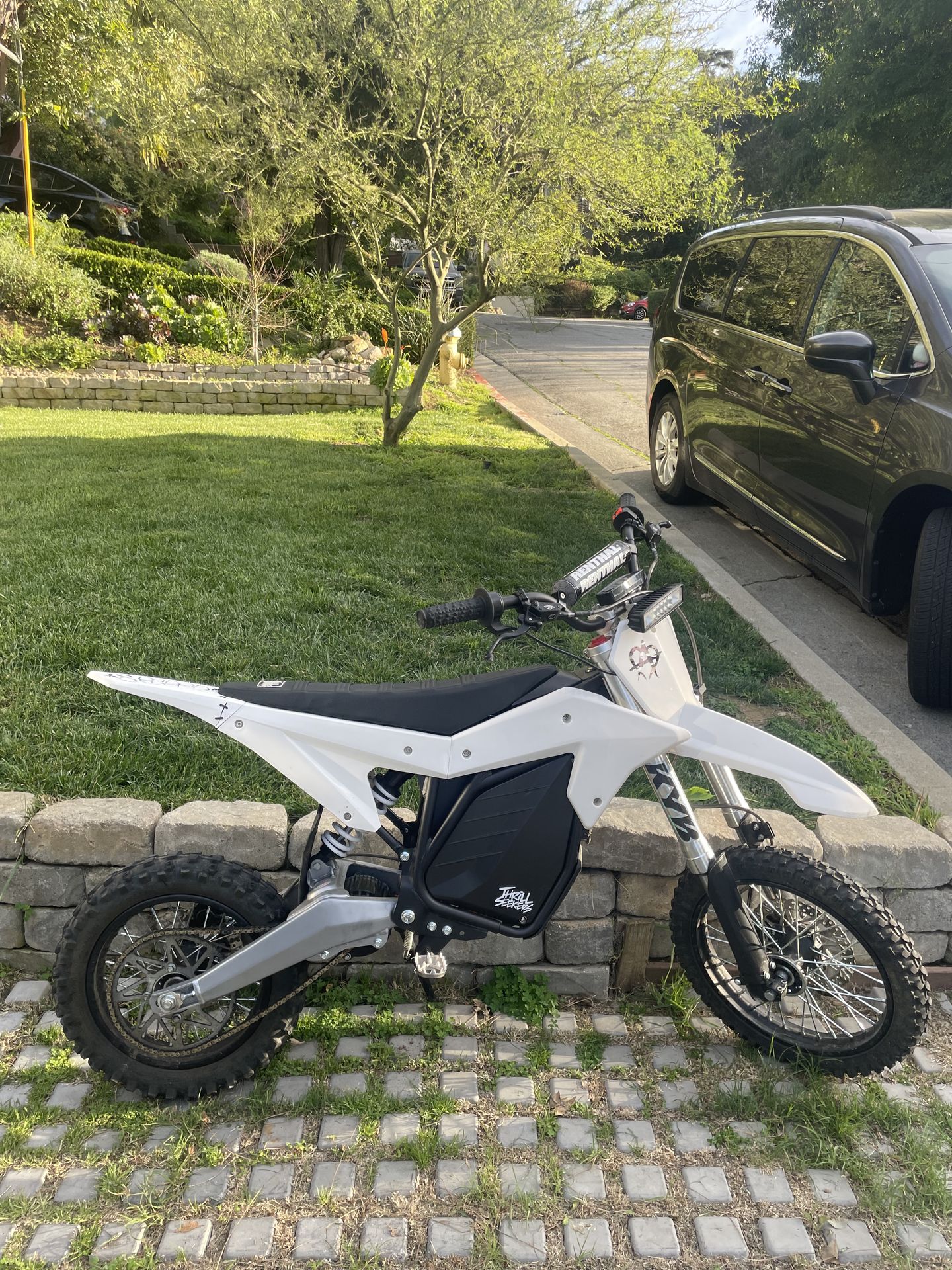 Yellow Rtr Lite Etm Rtr lite for Sale in Pasadena, CA - OfferUp