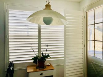 Custom Real Wood Plantation Shutters - Premium Basswood Window Coverings Custom made & Licensed Professional Installation (Persianas de Madera)