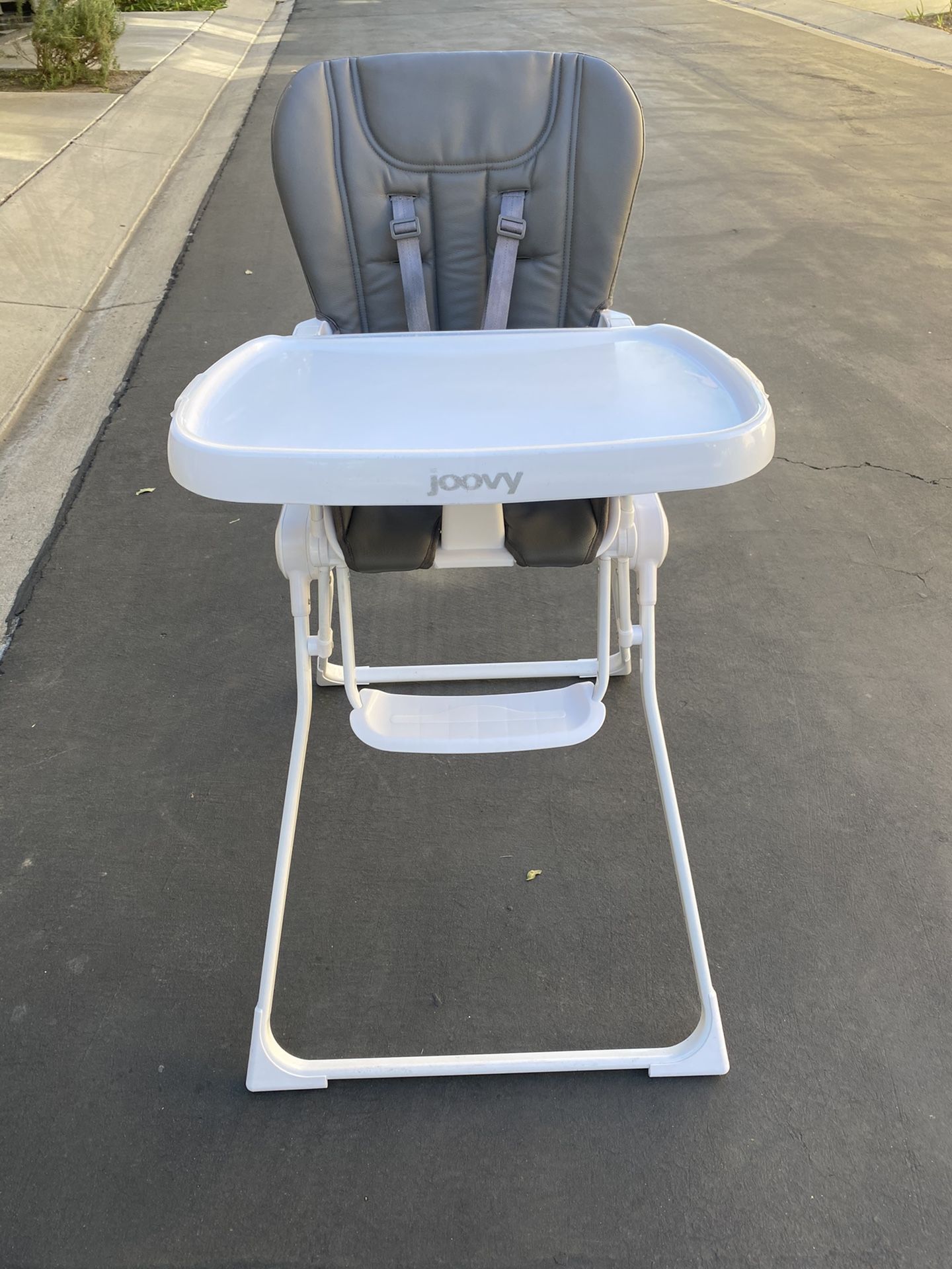 Joovy Nook High Chair Gray