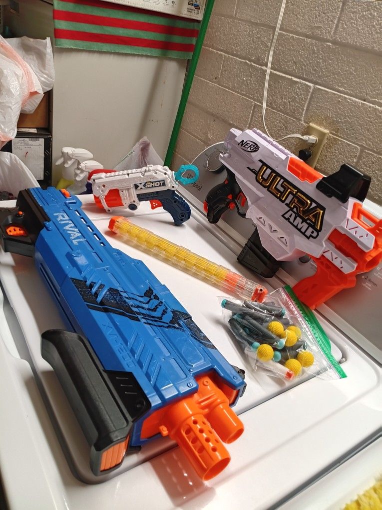 Nerf Guns In Toys Guns In Toys In Very Good Condition Very Clean