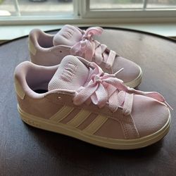 Girl Shoes Addidas Sketchers And Vans