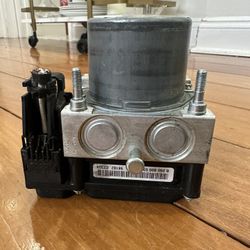 2007-2009 Toyota Camry ABS Pump Control Module
