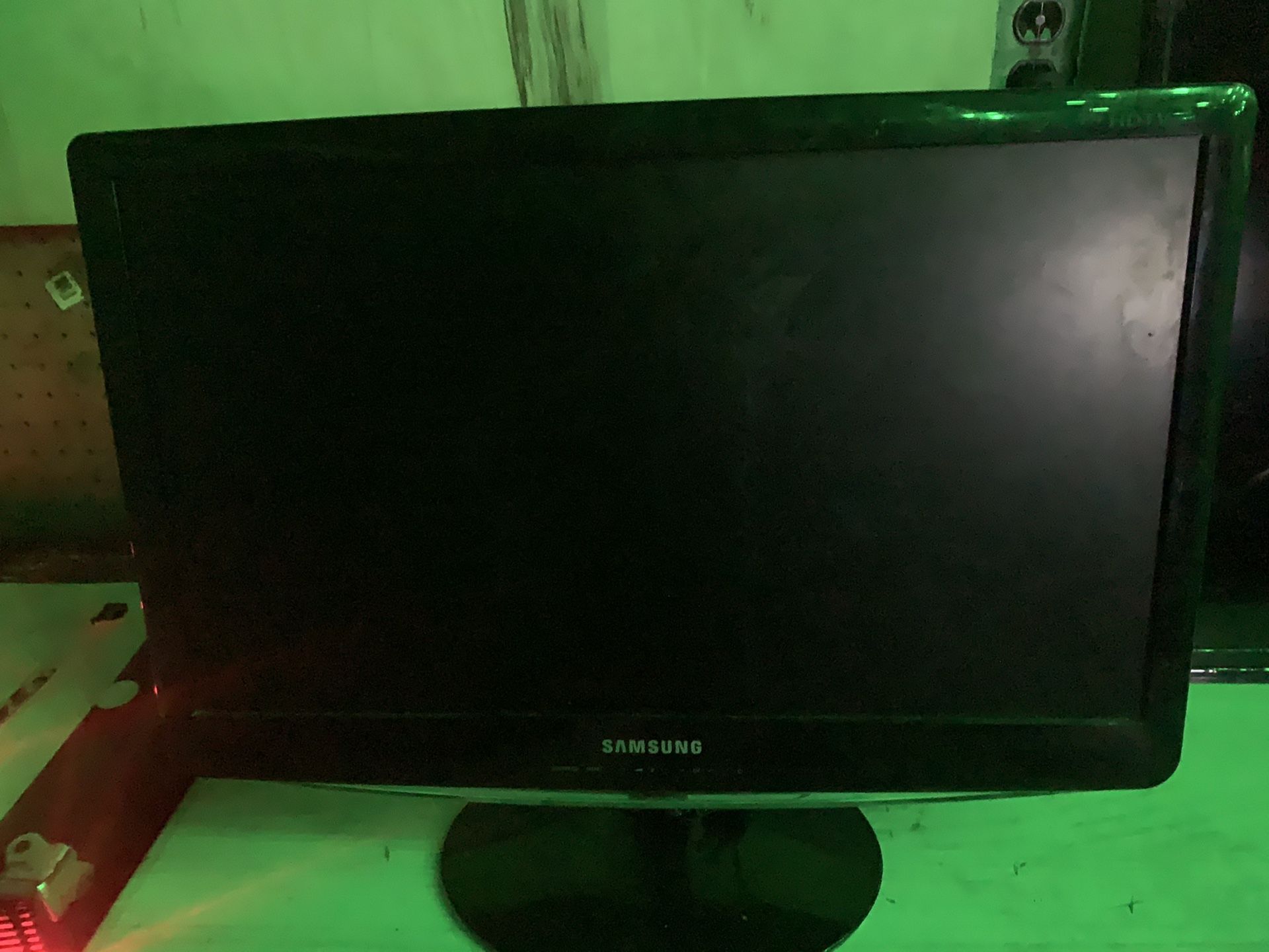 Small Samsung tv