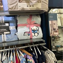 Hello Kitty Blanket