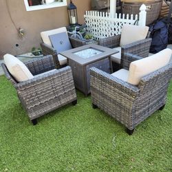 New,  Assembled Fire Pit Set  / Patio Set  / Outdoor Furniture.