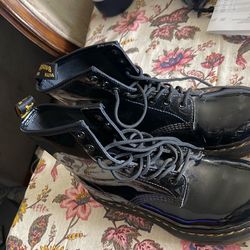 Doc martens boots size 8