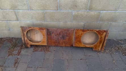 Speaker box
