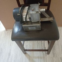 Electronic juicer