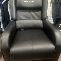GTRacing Gaming Recliner w/ Bluetooth Speaker