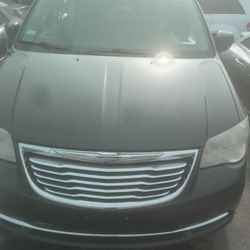2012 Chrysler Town And Country Van