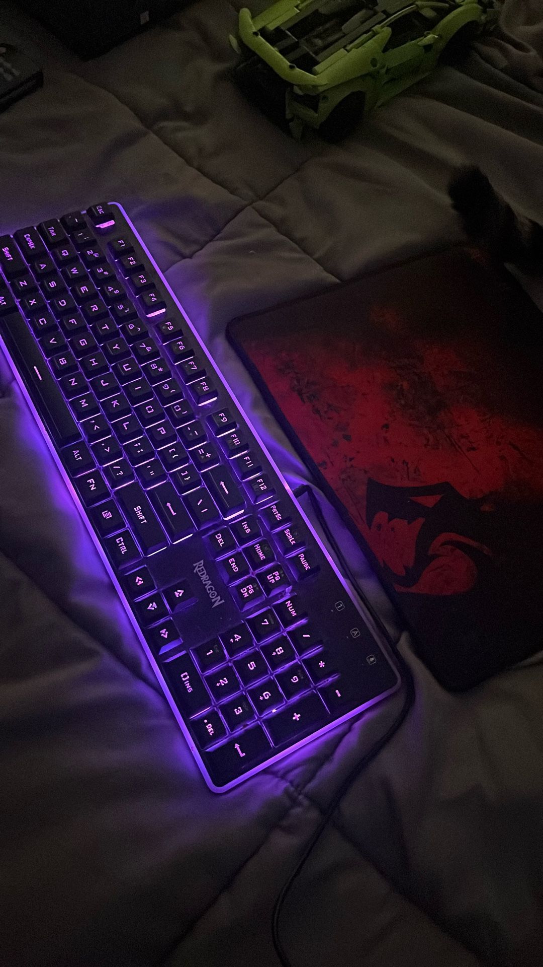 WIRED RGB GAMING KEYBOARD - WITH MATCHING MOUSEPAD INCLUDED