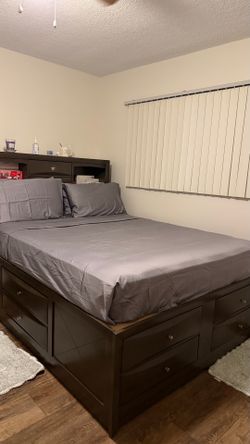 Queen Bedroom Set with Mattress