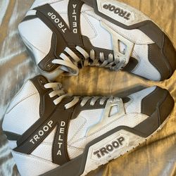 Man Troop Delta Shoes (Size 10 1/2) ❗️Firm Price❗️