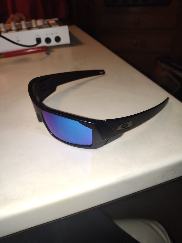 Oakley Blue Polarized GasCan Sunglasses 009014-5060