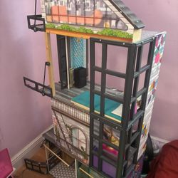 Barbie Dream House 