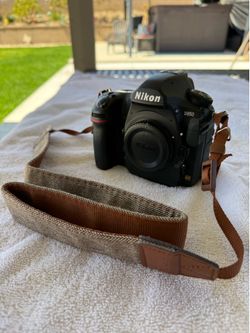 Nikon D-850 body