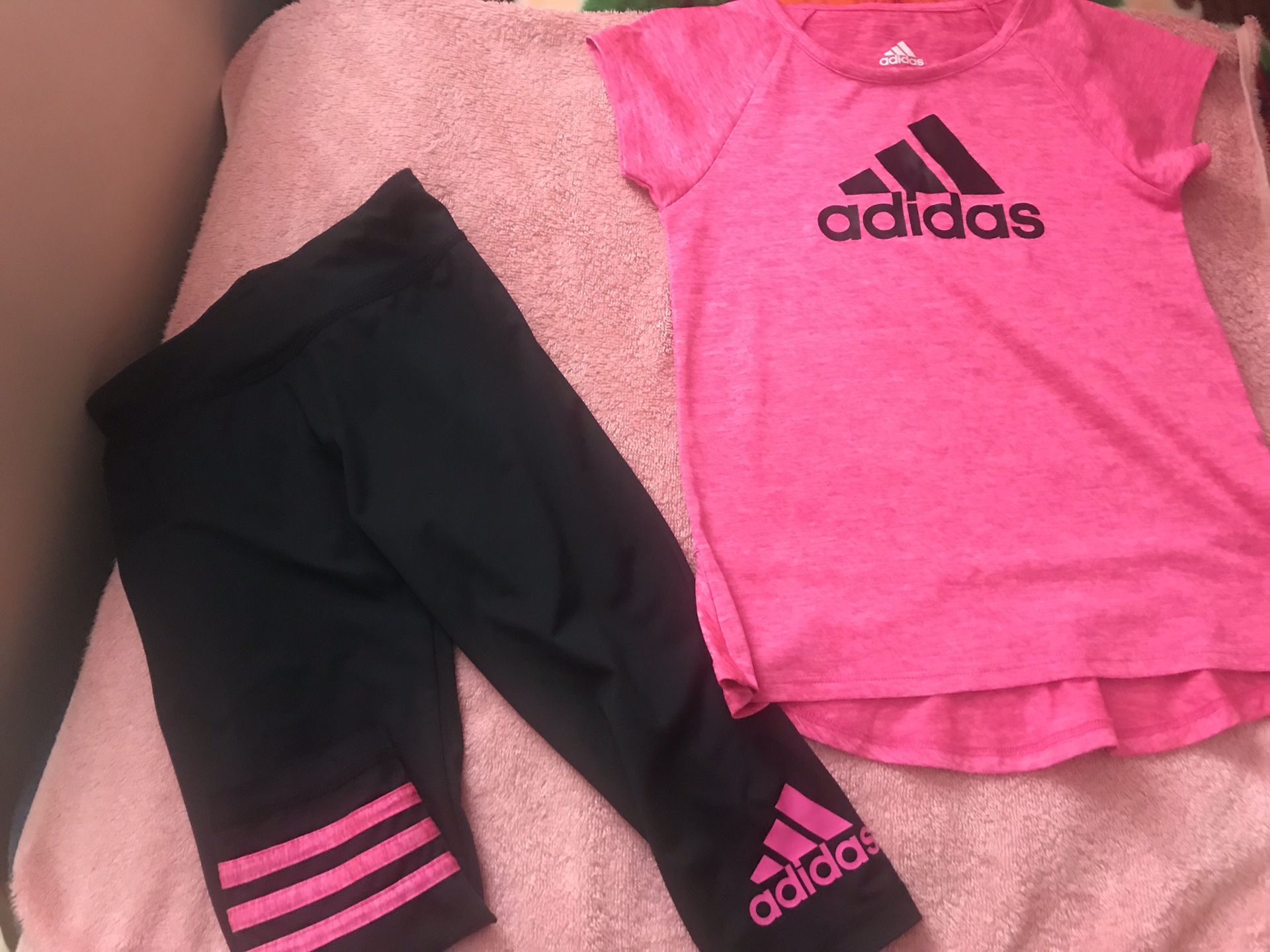 Adidas outfit size 6