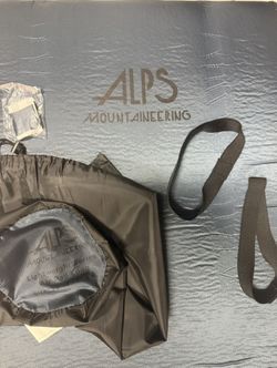 New Alps Mountaineering Lightweight Series Self-Inflating Air Pad Long Wide 25”x77”x2”