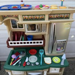 Step 2 Kids Kitchen 